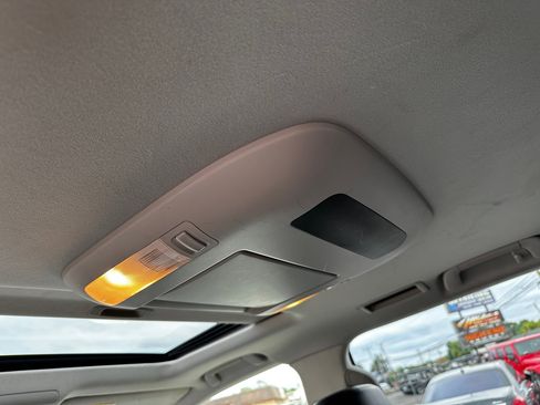 Used 2014 Toyota Land Cruiser image 23