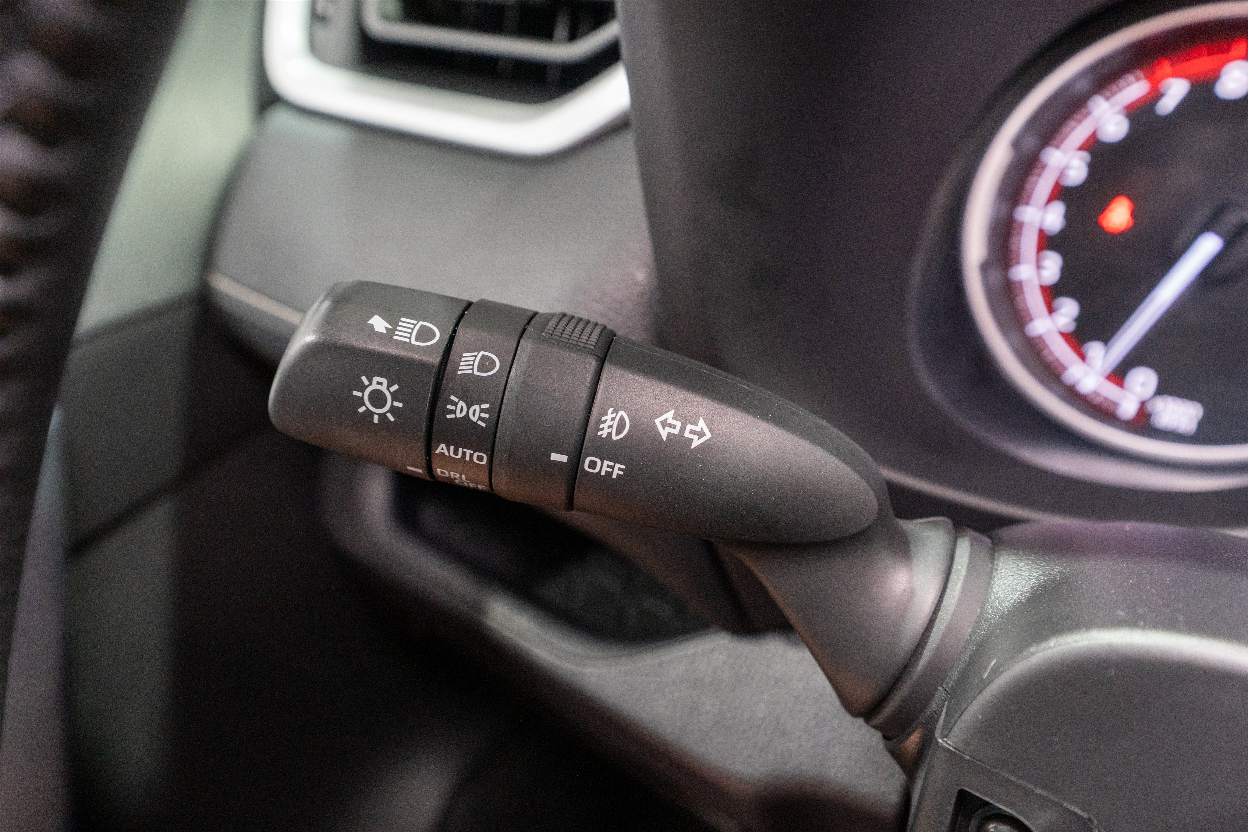 Used 2025 Toyota RAV4 XLE Premium w/ Weather Package FWD image 29