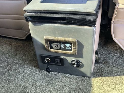 Certified 2017 Ford Transit 150 XLT image 26