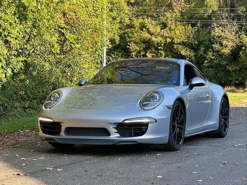 Used 2014 Porsche 911 Carrera 4S image 2