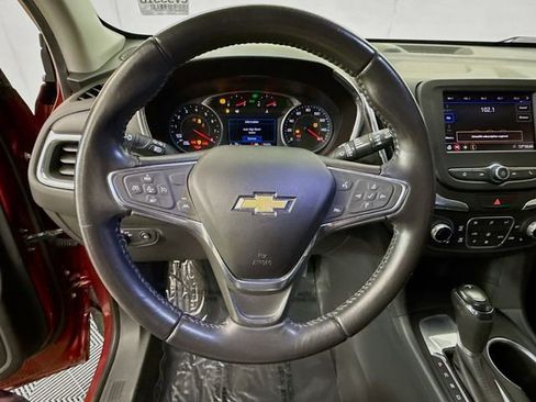 Used 2020 Chevrolet Equinox LT w/ Driver Convenience Package FWD image 13
