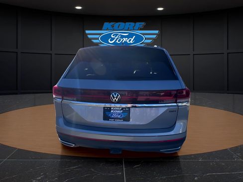 Used 2025 Volkswagen Atlas SE image 5