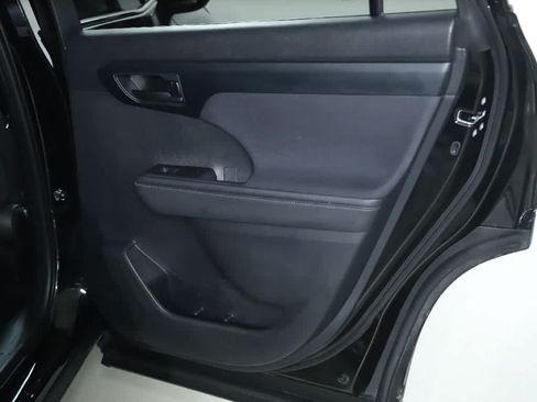 Used 2023 Toyota Highlander L FWD image 31