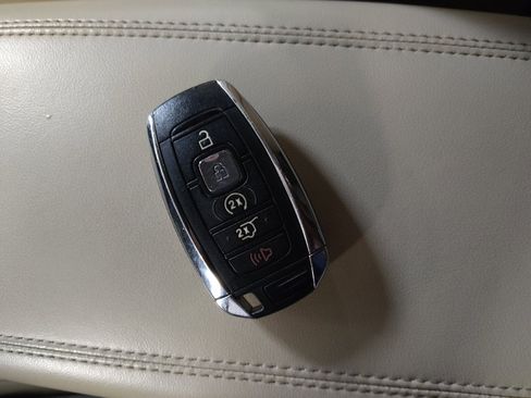 Used 2019 Lincoln MKC Premiere FWD image 32