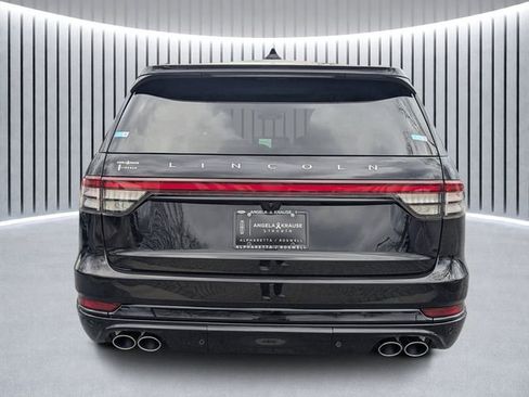 New 2026 Lincoln Aviator Reserve image 4