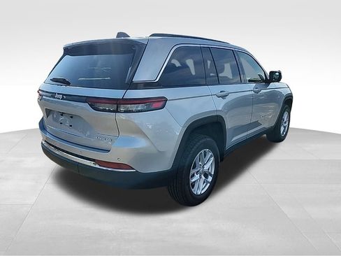 New 2025 Jeep Grand Cherokee Laredo X image 10