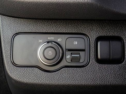 Used 2023 Mercedes-Benz Sprinter 3500 image 34