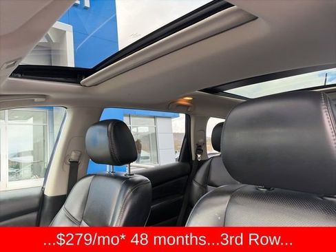 Used 2017 Nissan Pathfinder Platinum image 17