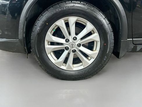 Used 2016 Nissan Rogue SV image 32