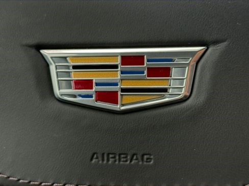 Certified 2025 Cadillac Escalade ESV V AWD/4WD image 9