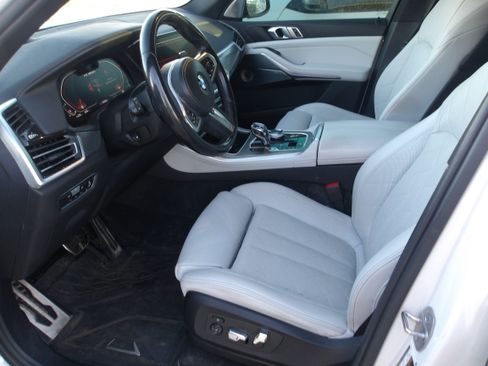 Used 2023 BMW X5 M50i w/ Executive Package AWD/4WD image 4