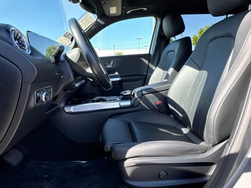 Used 2023 Mercedes-Benz GLB 250 image 20