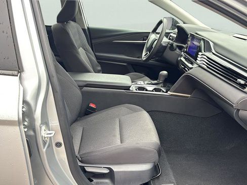 Used 2025 Toyota Camry LE FWD image 11