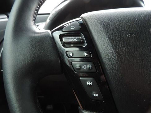 Used 2022 Nissan Armada SL w/ Midnight Edition Package image 30