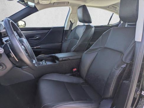 Used 2024 Lexus ES 300h w/ Premium Package FWD image 16