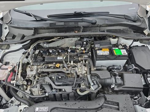 Used 2022 Toyota Corolla Cross XLE image 29