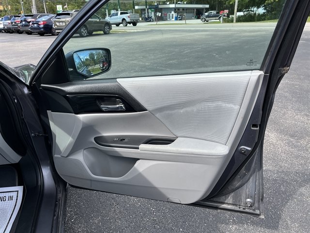 Used 2016 Honda Accord LX image 30