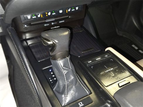 Used 2019 Lexus ES 350 Ultra Luxury image 20