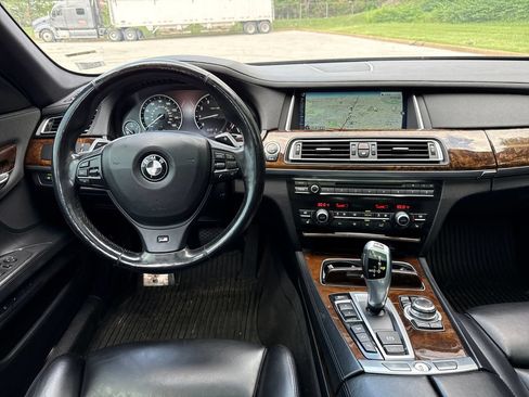 Used 2013 BMW 750Li xDrive AWD/4WD image 22