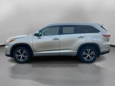 Used 2016 Toyota Highlander XLE AWD/4WD image 15