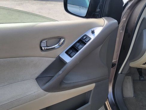 Used 2011 Nissan Murano SV FWD image 16