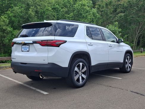 Used 2023 Chevrolet Traverse LT w/ LT Premium Package AWD/4WD image 5