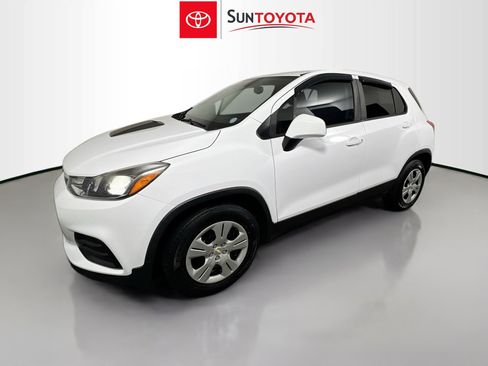 Used 2018 Chevrolet Trax LS image 9