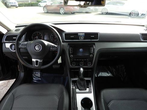 Used 2014 Volkswagen Passat 1.8T SE image 29