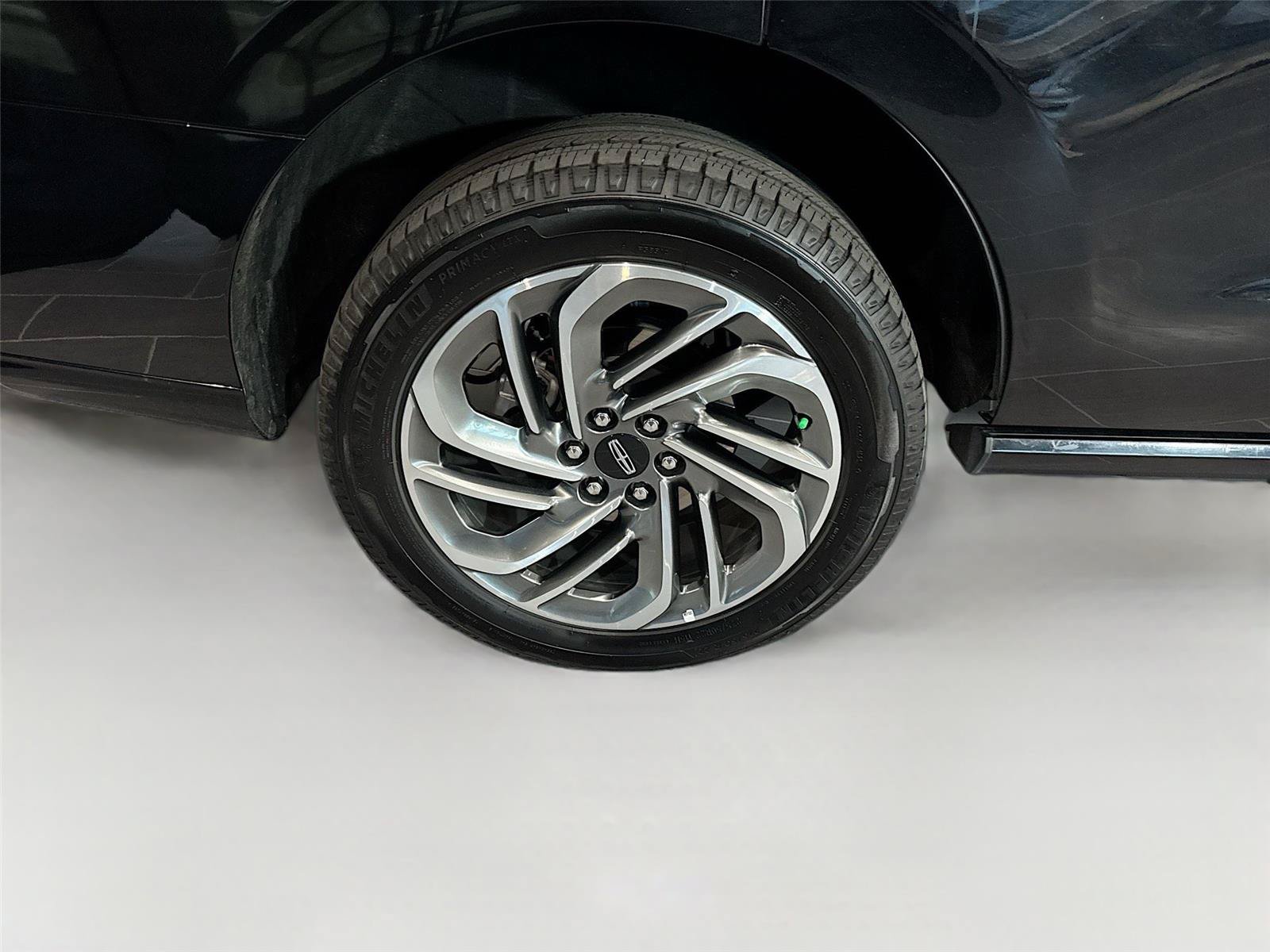 Used 2025 Lincoln Navigator Reserve AWD/4WD image 35