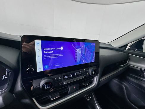 Used 2025 Toyota Grand Highlander AWD image 34