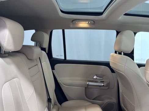 Used 2021 Mercedes-Benz GLB 250 4MATIC image 25