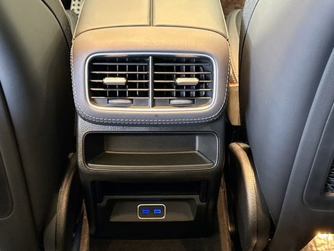 Used 2025 Mercedes-Benz GLE 53 AMG 4MATIC image 24