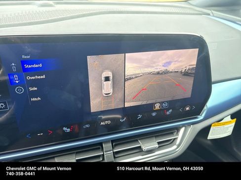 New 2026 Chevrolet Equinox EV LT image 17