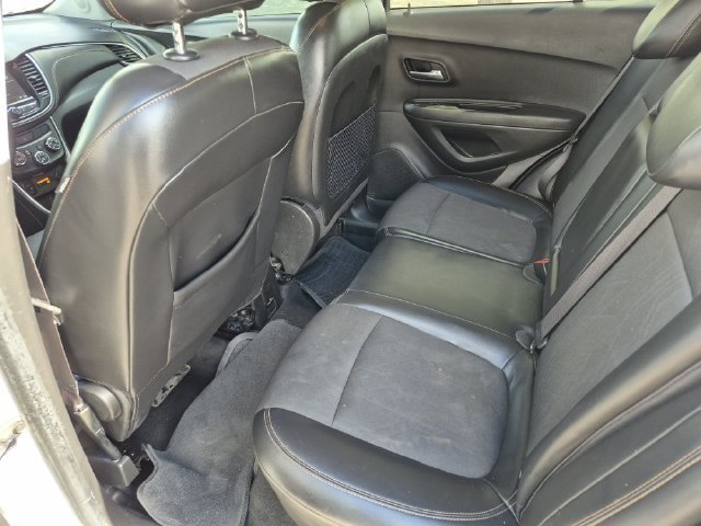 Used 2018 Chevrolet Trax LT w/ LT Convenience Package FWD image 21