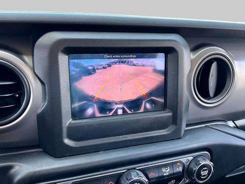 Used 2021 Jeep Wrangler Unlimited Sport AWD/4WD image 26