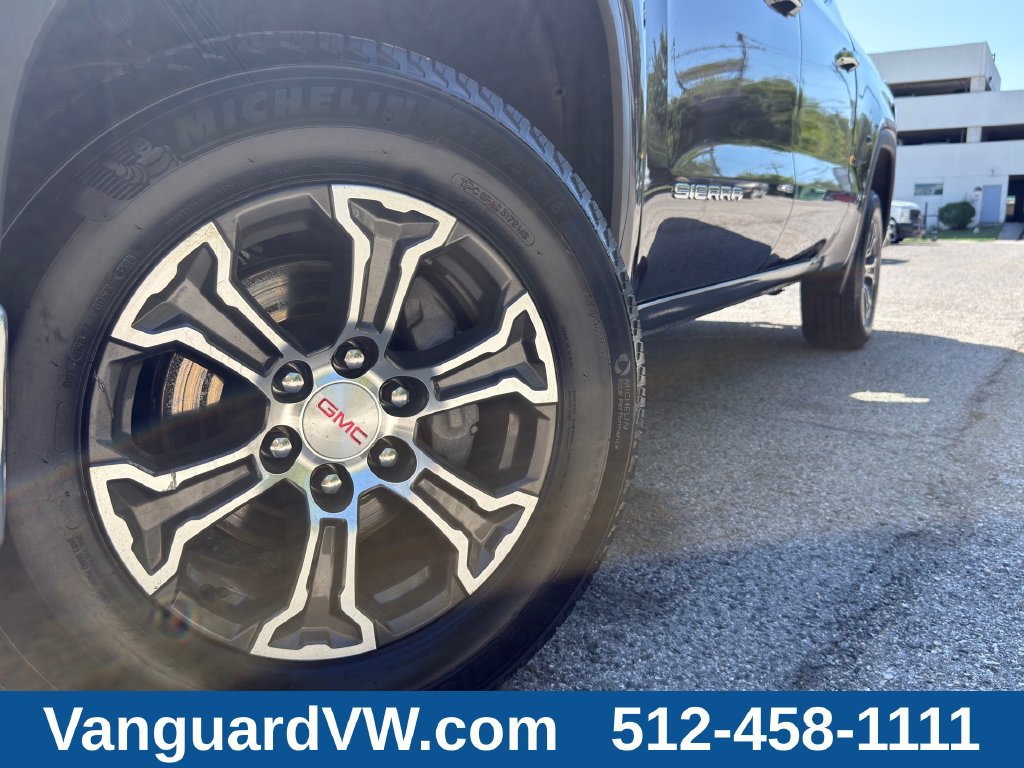 Used 2025 GMC Sierra 1500 SLT AWD/4WD image 4
