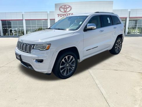 Used 2017 Jeep Grand Cherokee Overland AWD/4WD image 7