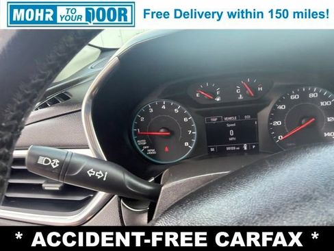 Used 2018 Chevrolet Equinox LT FWD image 19