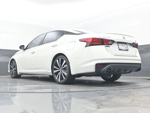Used 2021 Nissan Altima 2.5 SR w/ SR Premium Package FWD image 28