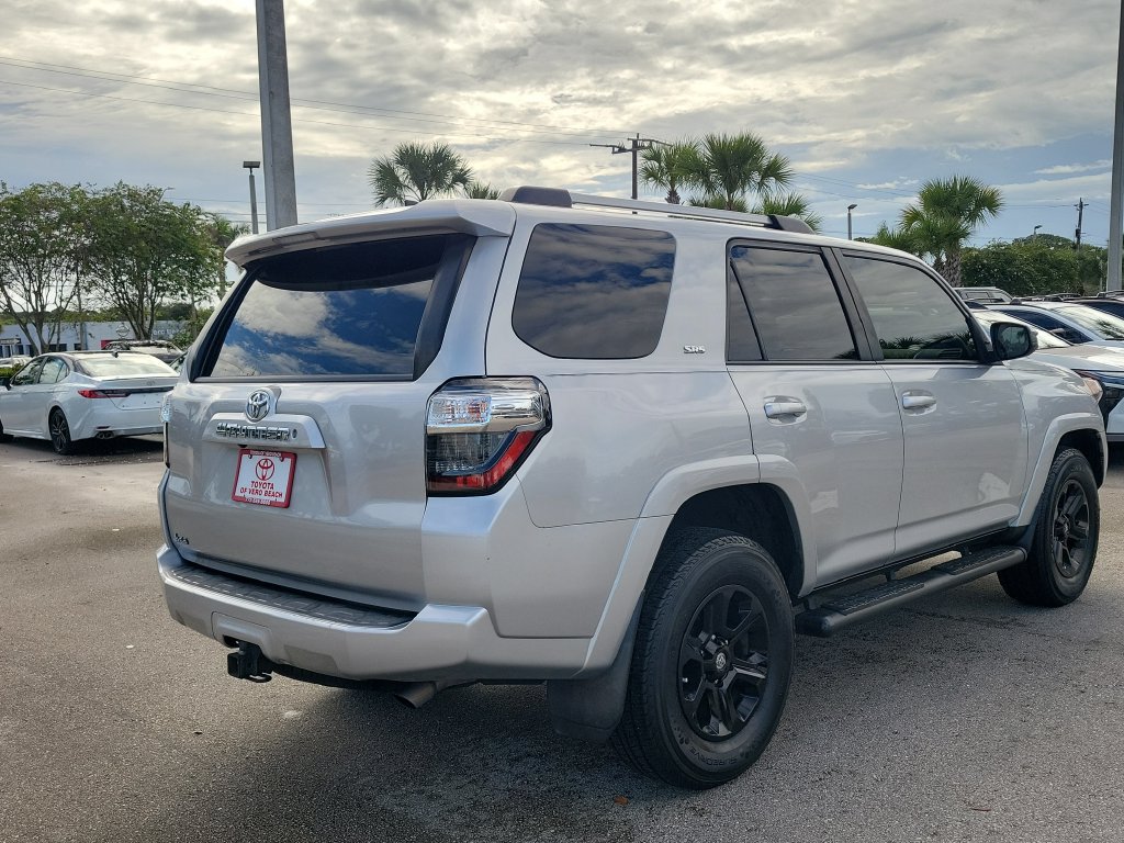 Used 2020 Toyota 4Runner SR5 RWD image 4
