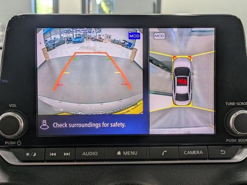 Used 2021 Nissan Sentra SR w/ SR Premium Package image 15