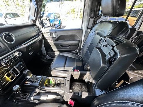 Used 2020 Jeep Wrangler Unlimited Sahara AWD/4WD image 24