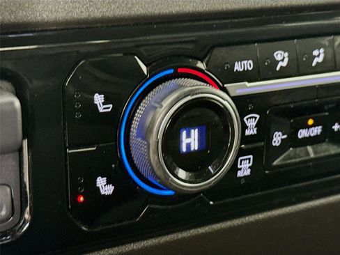 Used 2023 Chevrolet Silverado 1500 LT image 20