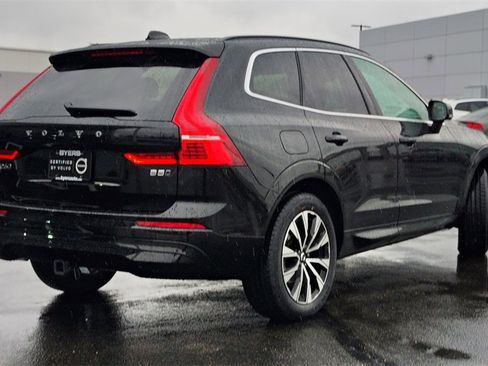 Certified 2023 Volvo XC60 B5 Core w/ Climate Package image 3