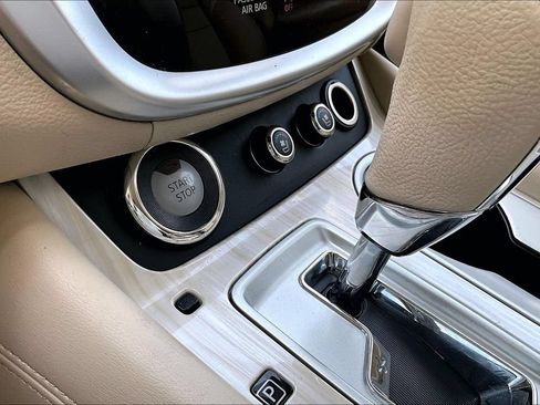 Used 2016 Nissan Murano Platinum w/ Platinum Technology Package AWD/4WD image 15