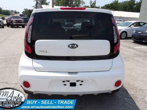 Used 2019 Kia Soul + image 4