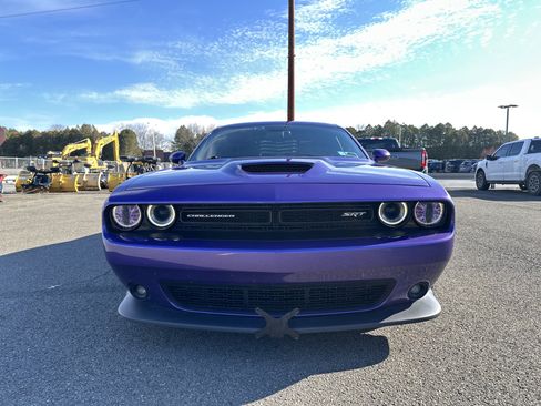 Used 2016 Dodge Challenger SRT w/ Technology Group image 2
