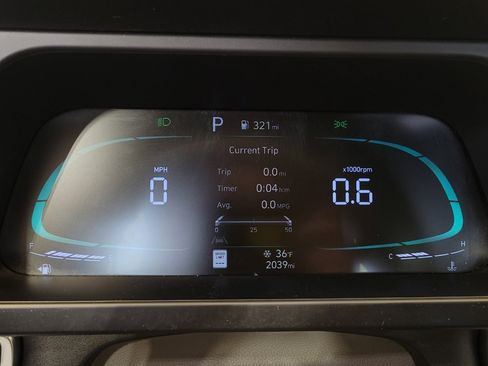 Used 2025 Hyundai Elantra Sport image 23