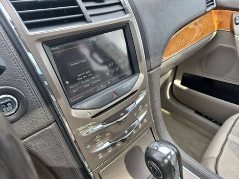 Used 2011 Lincoln MKX AWD w/ Wood Pkg image 29