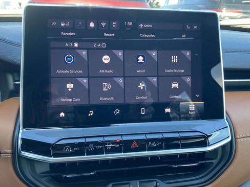 Certified 2025 Jeep Compass Limited image 39